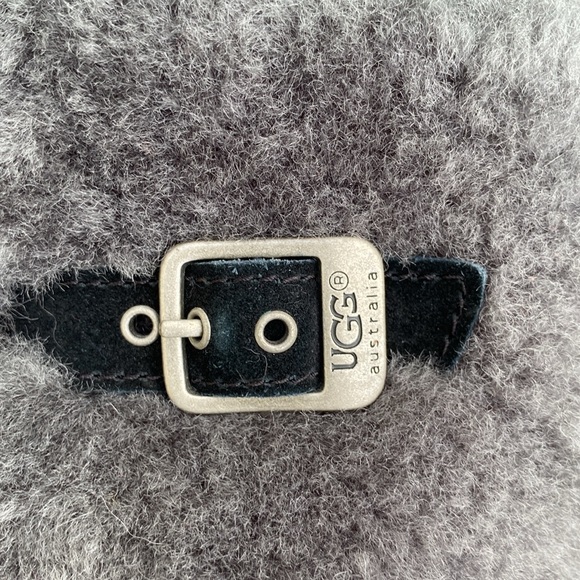 Girls UGGS - Picture 10 of 12